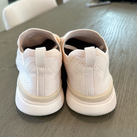 APL TechLoom Breeze Sneakers, Baby Pink, 7.5 - Picture 2 of 4